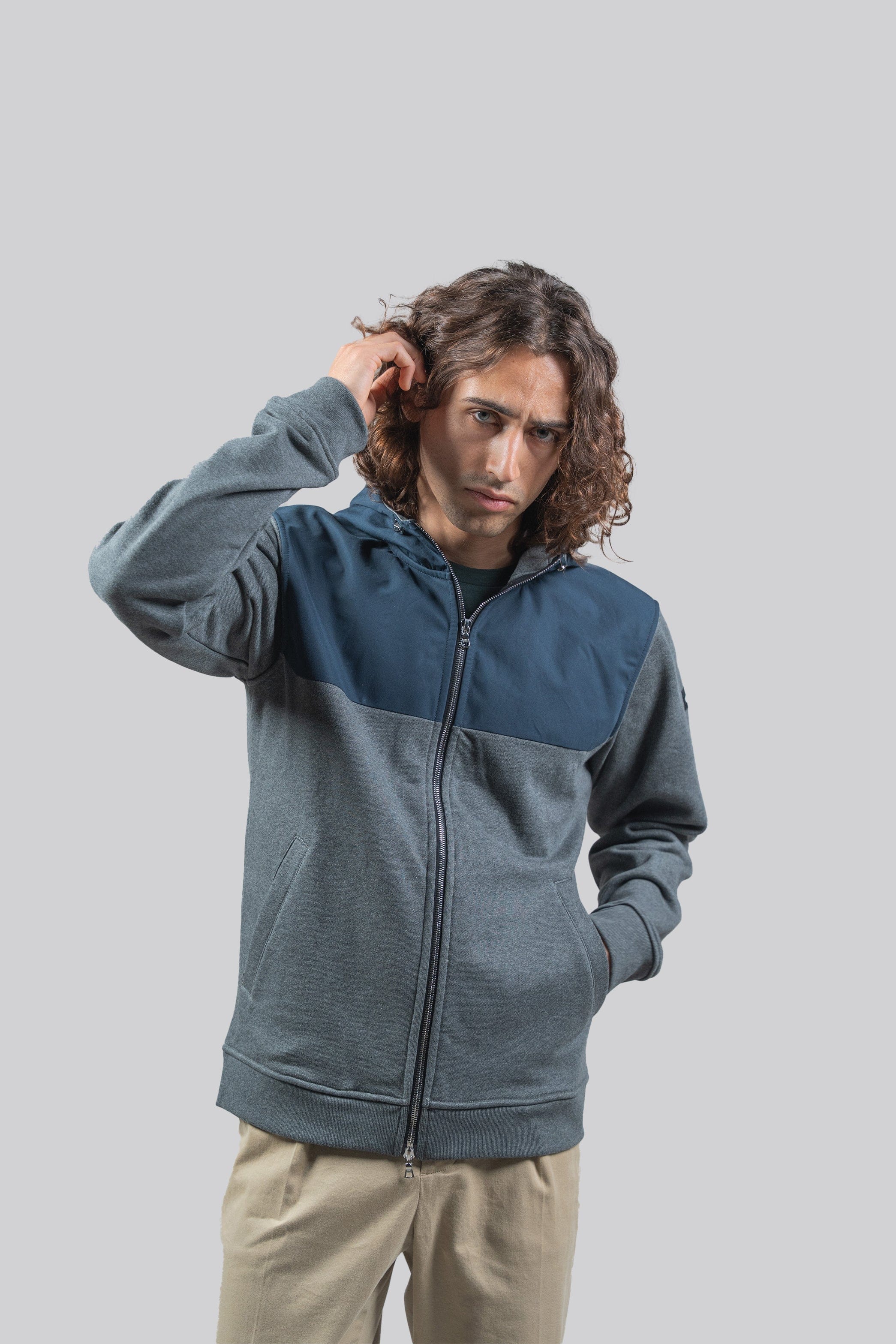 Ventile hooded travel jacket 360