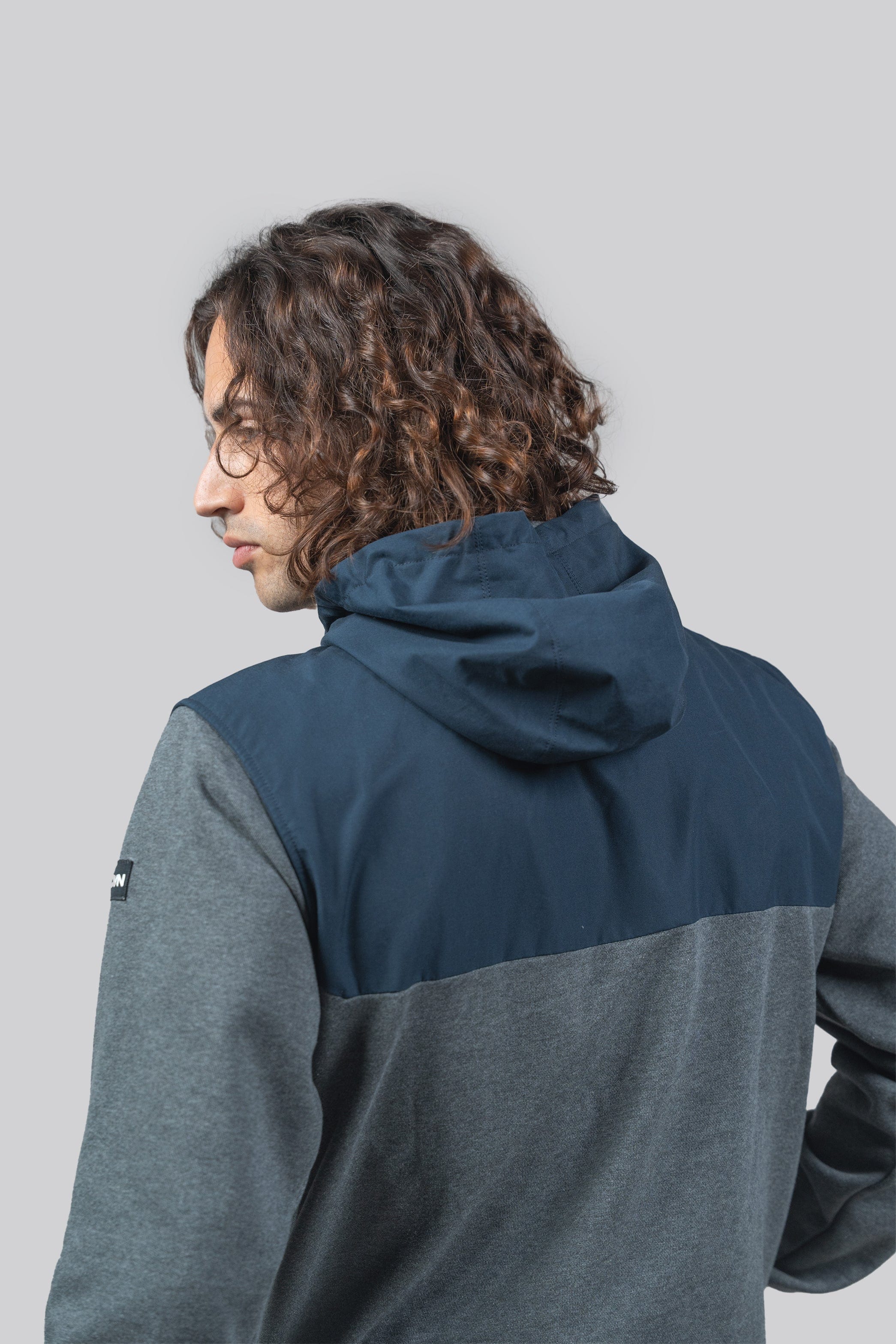 Ventile hooded travel jacket 360