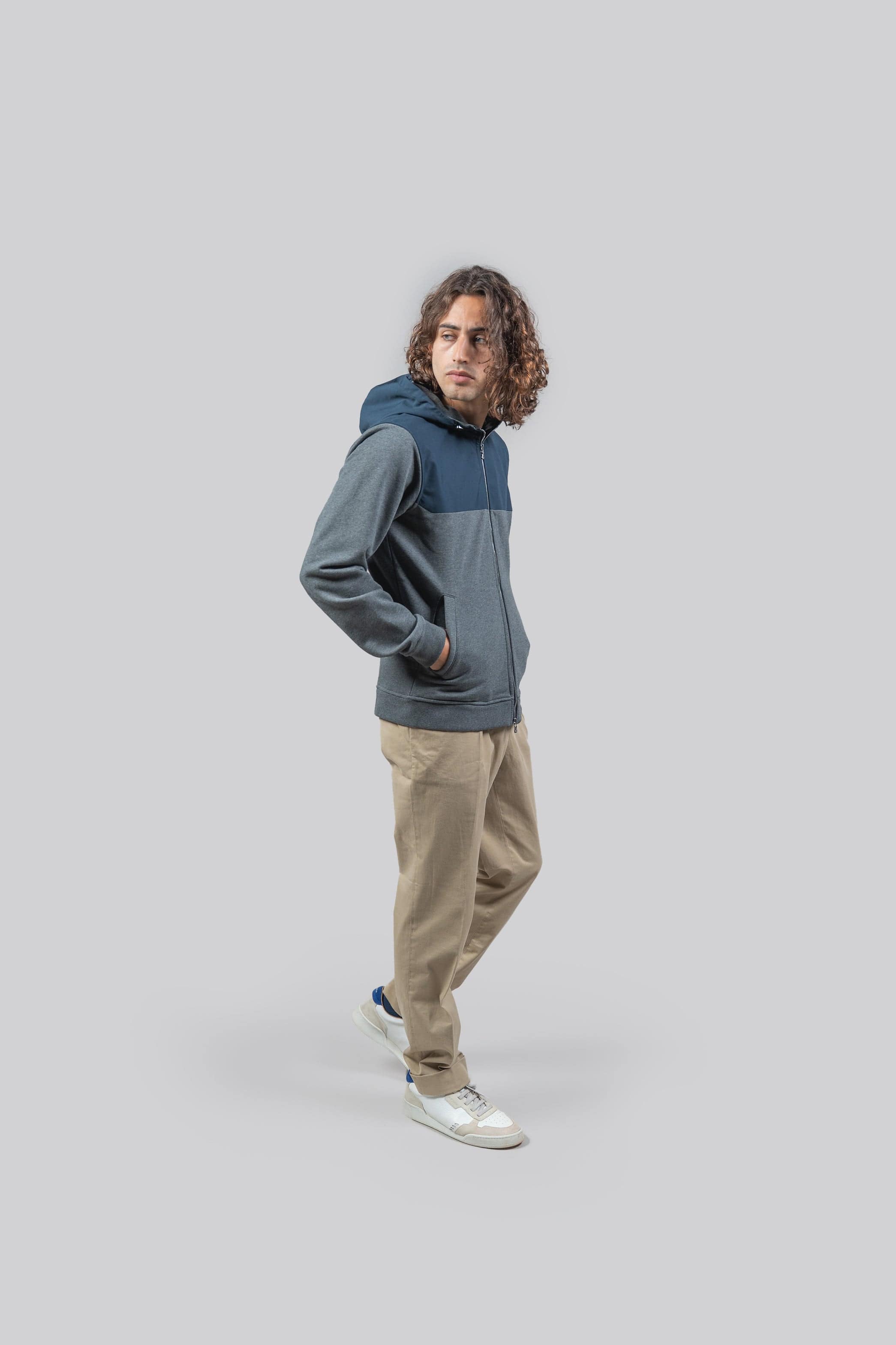Ventile hooded travel jacket 360
