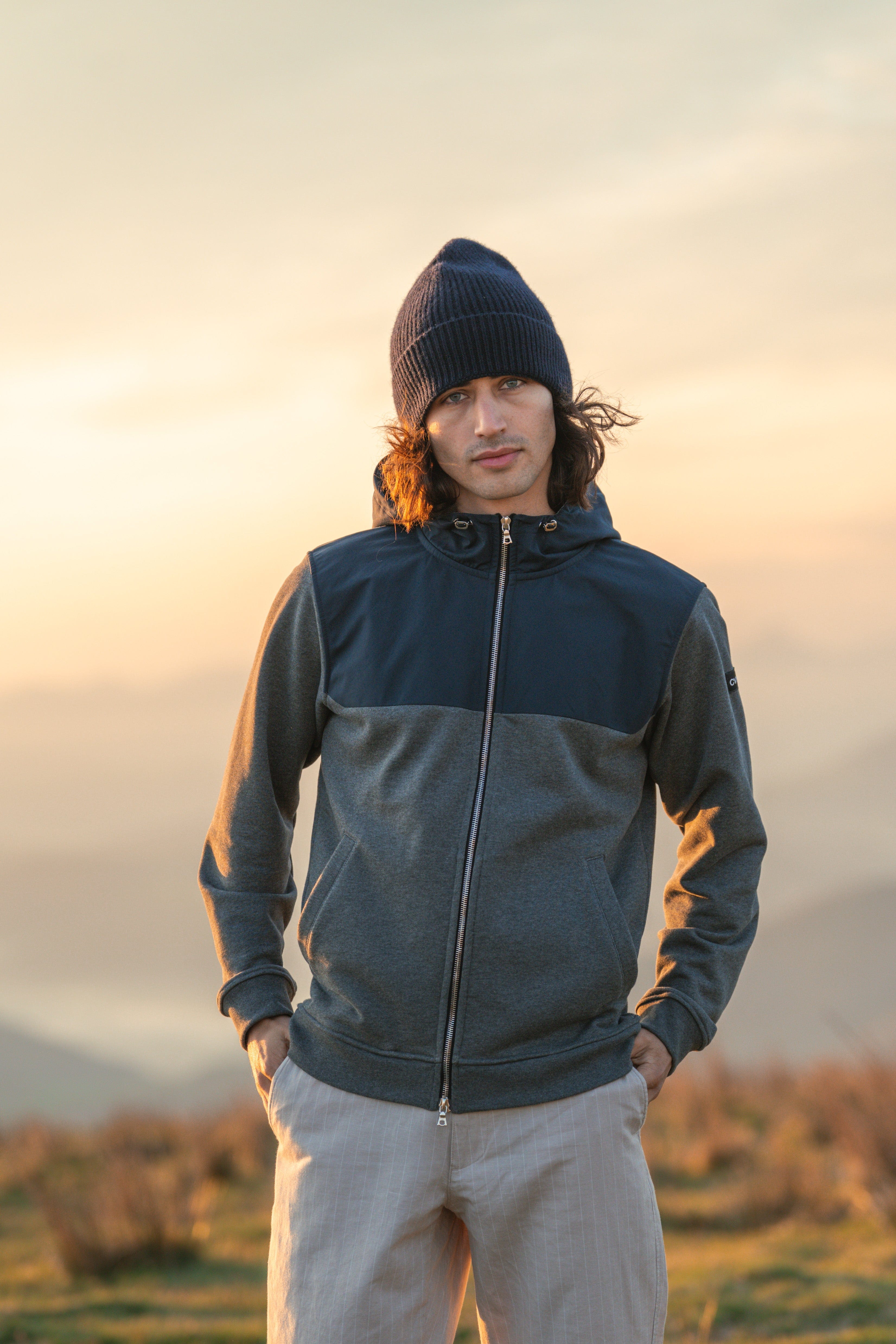Ventile hooded travel jacket 360